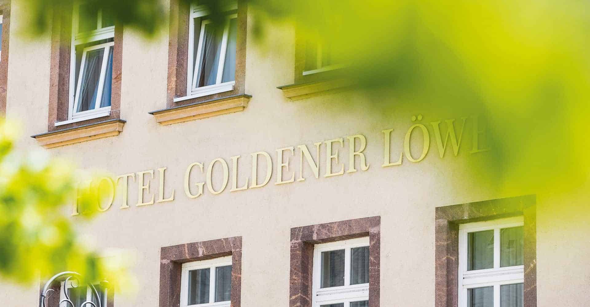 HOTEL GOLDENER LÖWE | INNENAUSBAU HOTEL UND RESTAURANT | Komplette Sanierung der Hotelzimmer, der Flure, des Empfangs und des Restaurants eines 23 Jahre lang brachliegendes Hotels.