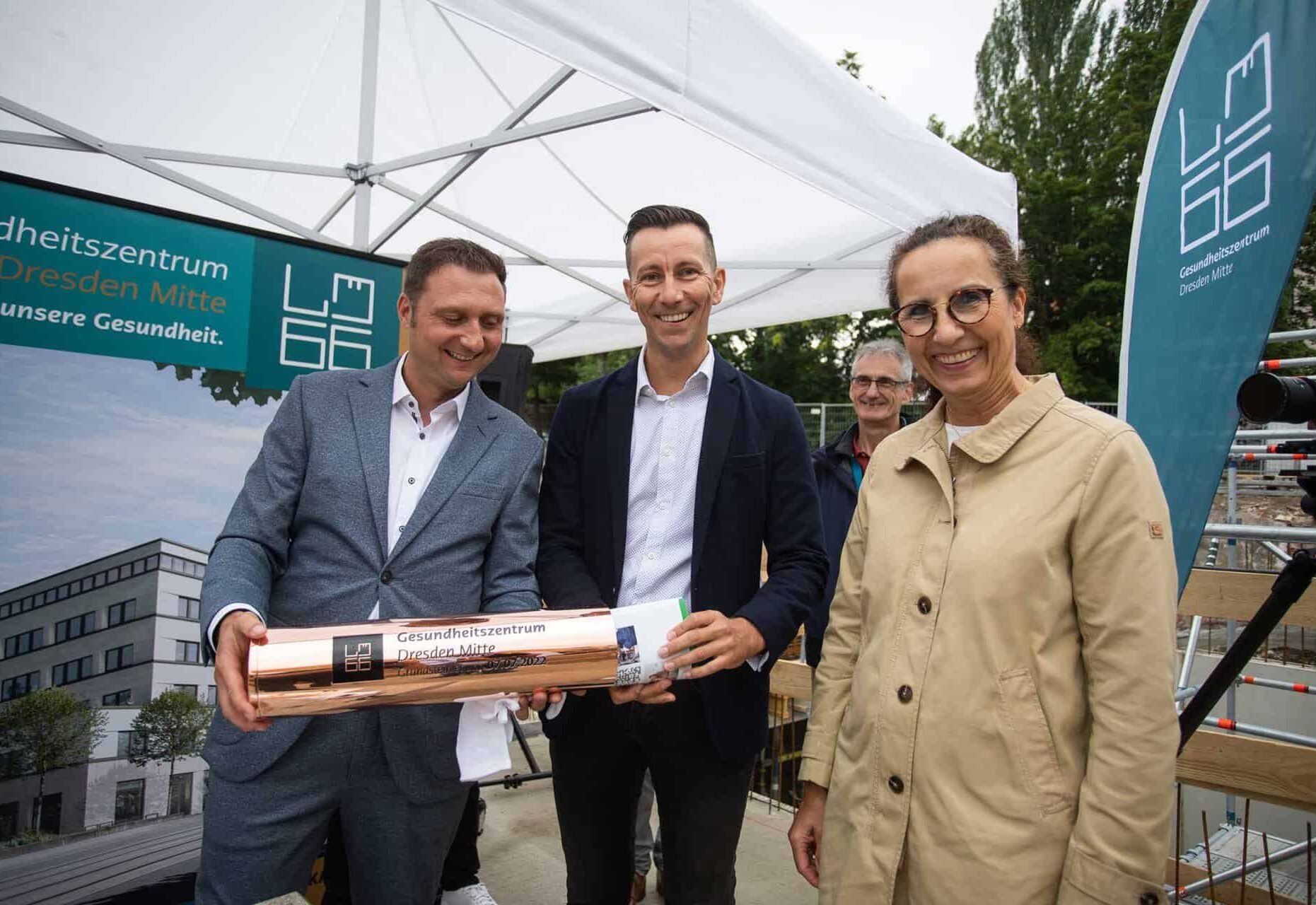 Verlegung Grundstein Gesundheitszentrum Dresden Löbtauer 66