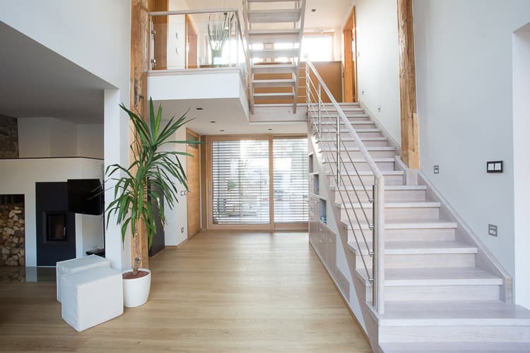 KADUR Gruppe Sanierung Neubau Malerarbeiten, Bodenverlegung
