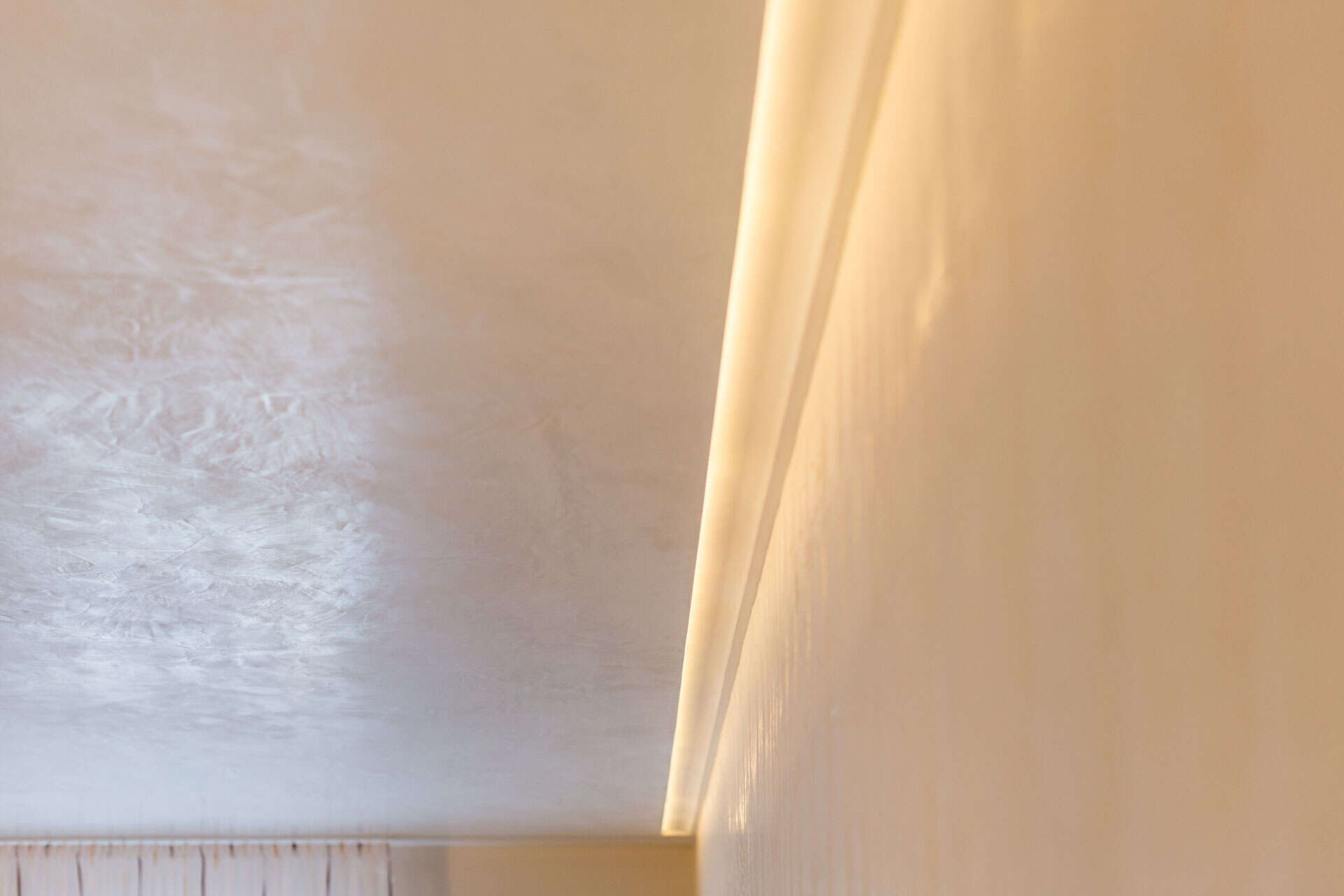 Gestaltung Wohnzimmer Malerarbieten, Bodenverlegung