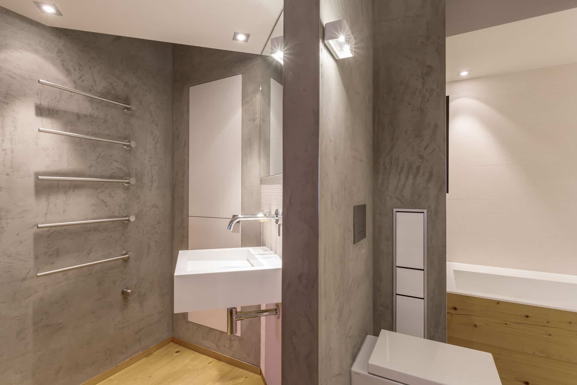 KADUR Gruppe Renovierung Malerarbeiten Badezimmer
