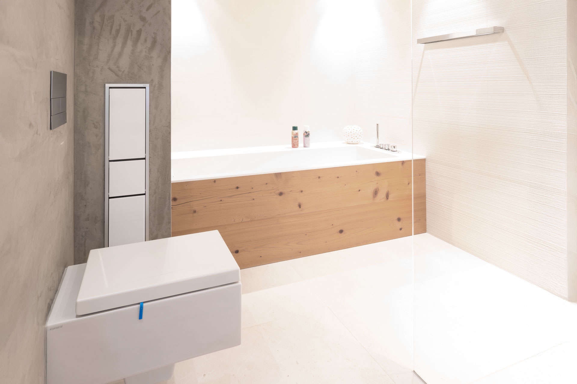 KADUR Gruppe Renovierung Malerarbeiten Badezimmer