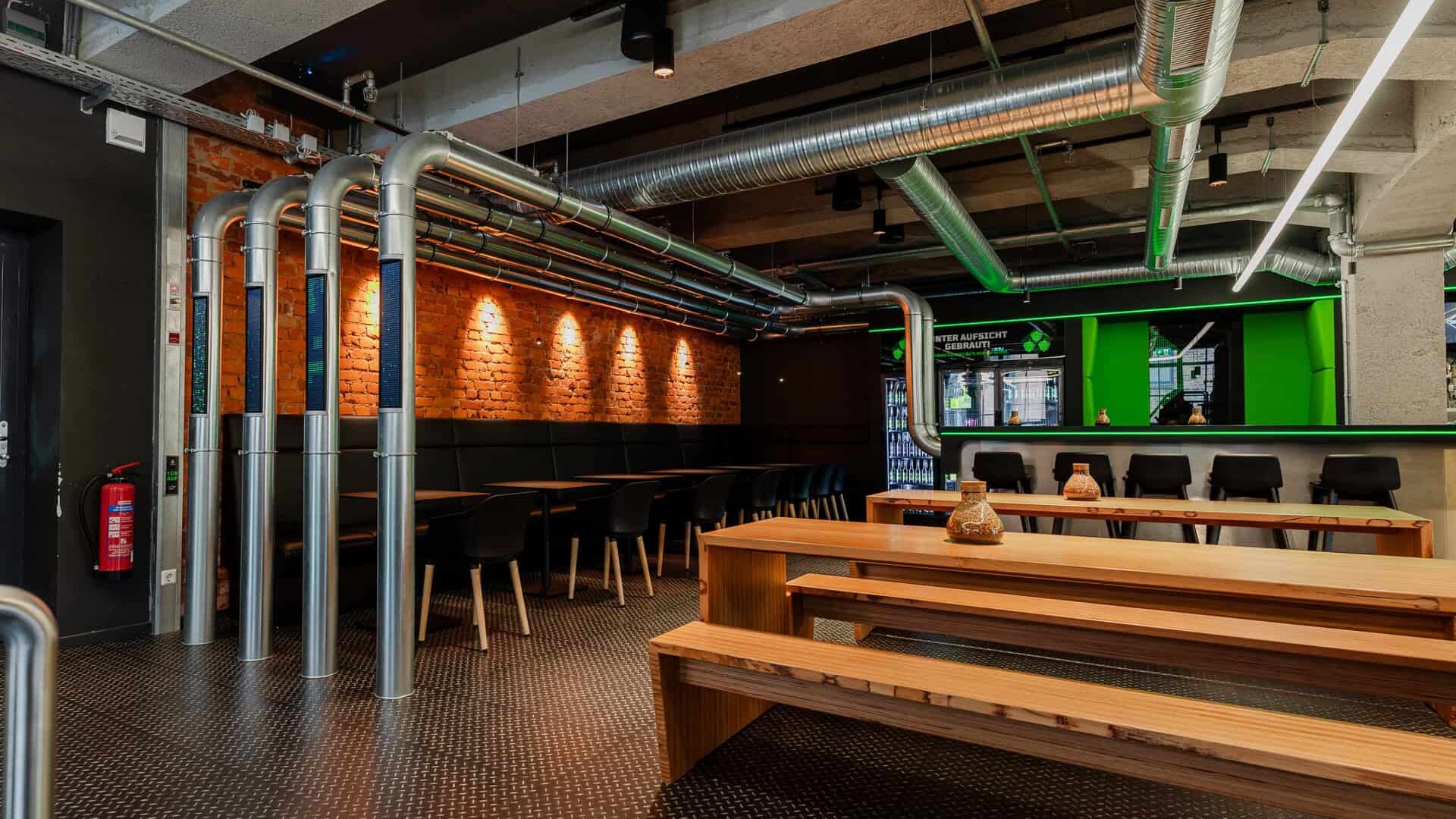 Lohrmanns Brauerei Gastraum, Bierbänke, Restaurant