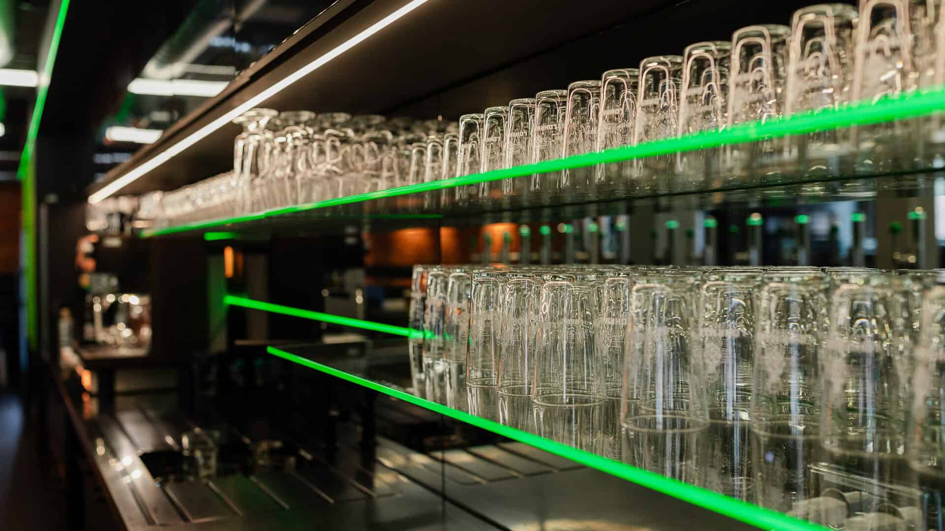 Lohrmanns Brauerei Gastraum Theke Beleuchtung